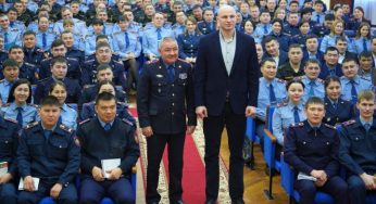 Известный казахстанский боксер Иван Дычко встретился с полицейскими