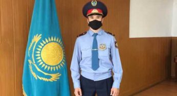 Костанайский полицейский оказал первую помощь ребенку
