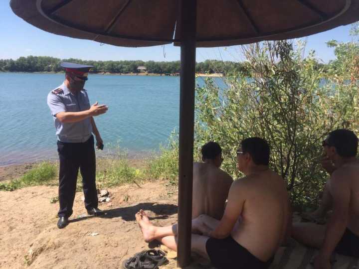 Соблюдение гражданами ограничительных мер в местах отдыха будут контролировать