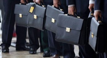Сколько получают ответсекретари министерств, которых поручил уволить Токаев