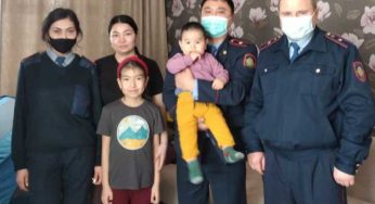 Полицейские Аулиекольского района посетили семью погибшего сотрудника