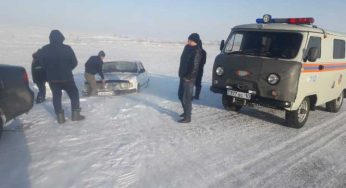 В Костанайской области машина вылетела в кювет на трассе
