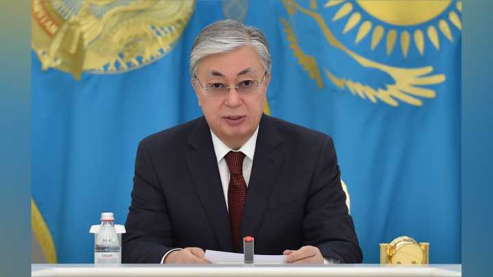 Токаев привился вакциной «Спутник V»