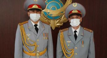 В экстренных ситуациях о своей жизни не думаешь — спасшие семью из пожара костанайские полицейские