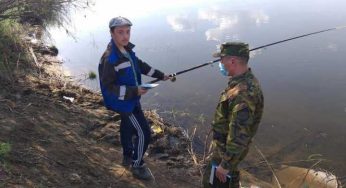 Рейды на водоемах проводят костанайские спасатели и волонтеры