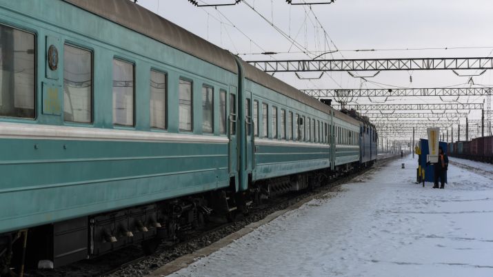 Увеличить штрафы для переходящих ж/д пути в неположенном месте предлагают в ҚТЖ