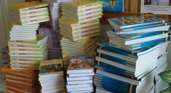 Клонирование, чипирование, киборги: Чему учат детей современные казахстанские учебники?