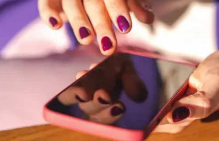 Казахстанцы будут получать SMS об истечении сроков документов
