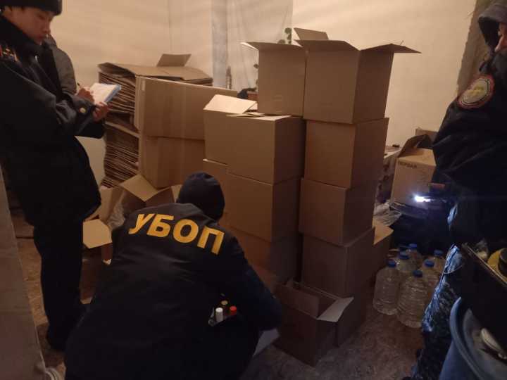 Подпольный цех по производству алкоголя ликвидировали в Костанае
